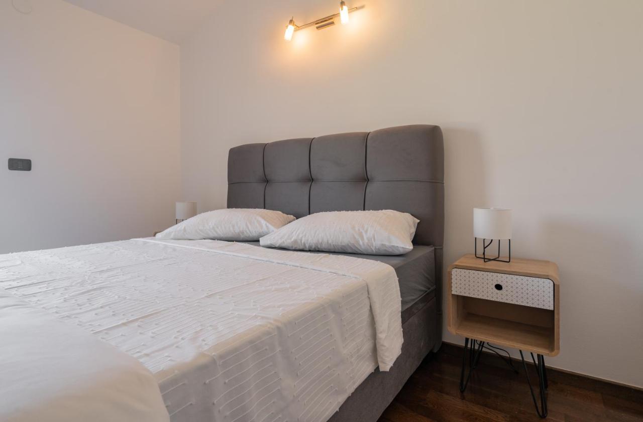 Apartmán Penthouse Gea Premantura Exteriér fotografie
